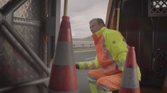 Silničáře míjí auta ohromnou rychlostí. Sundejte nohu z plynu, apeluje ŘSD