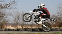 První test nového českého motocyklu Blata