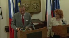 Topolánek by synovi kvůli vojenské škole zpřerážel ruce. ČSSD zuří