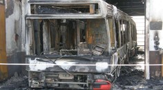 Dálnice D1 byla mimo provoz, na 44. kilometru shořel autobus