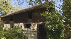 Žena koupila chalupu s právní vadou. Pak ji hnal makléř k soudu
