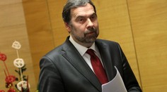 John: NEPODPOŘÍME VLÁDU, pokud zůstanou někteří ministři!