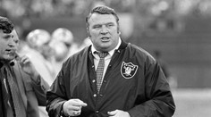 Ve věku 85 let zemřel legendární trenér a ikona amerického fotbalu John Madden