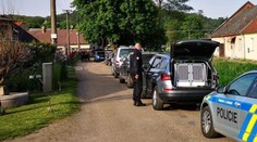 Žena na Kroměřížsku měla zabít nožem seniorku. Hrozí jí 18 let ve vězení