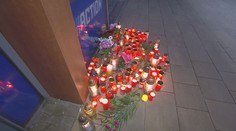 Útok v Hradci Králové zasáhl celé město. U obchodu vzniklo pietní místo