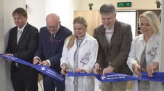 Páska přestřižena. V pražské Porodnici U Apolináře se otevřelo nové porodní centrum
