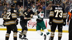Lauko se v NHL porval. Naložil útočníkovi Wild. Vřelo to ve mně, uvedl