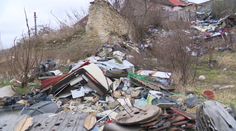 Kladno je v úzkých. U radnice vyrostla černá skládka, město se jí nedokáže zbavit