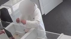 Zloděj smolař. Policie dopadla muže po krádeži řetízku za pár minut