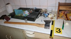 Muž načapal bratra v posteli se svou přítelkyní! Vzal na ně sekeru