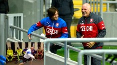 Masér Poustka se zase odvázal! Čím pobavil kabinu tentokrát?