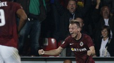 Sparta v Lyonu naposledy shořela. Teď ji táhne podavač míčů