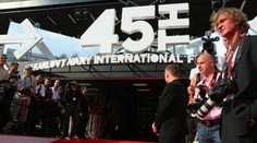 V Karlových Varech oficiálně začal 45. ročník mezinárodního filmového festivalu