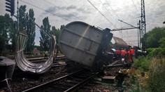 Vykolejený vlak ochromil dopravu! Oprava potrvá několik hodin