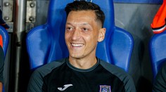Bývalá hvězda Arsenalu a Realu Madrid se stala potřetí otcem. Děkuje Alláhovi