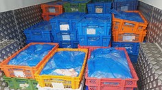 Další problémy: Strážníci našli tunu neznámého kuřecího masa
