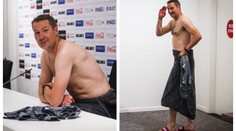 Zbláznil se? Trenér belgického týmu přišel na tiskovku nahatý