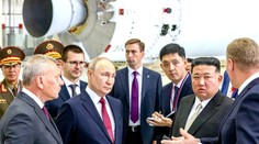 Hluboké přátelství diktátorů. Putin s Kimem si vyměnili pušky