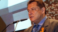 Paroubek: ODS zazdila 130 miliard. Nečas: Nehorázná lež