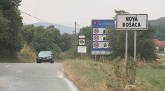 Slováci otevřeli hraniční přechody. Někde lidé projedou i bez kontrol