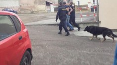 Ozbrojený muž střílel v pneuservisu, skončil v poutech