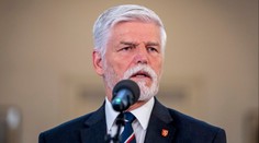 S Babišem se o židli prát nebudu. Na summit nejedu na guláš, řekl Pavel