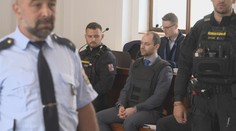 Vražda a znásilnění na Plzeňsku: Bývalý primář nemocnice u soudu brečel