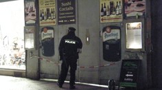 Hádka cizinců u Václaváku. Vytáhl nůž a bodl Američana do prsou