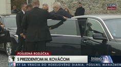 Proč přijel Zeman na pohřeb pozdě? Výmluva na počasí nesedí!
