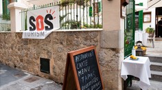 Krize na Mallorce: Vyděsili jsme turisty, zoufají si hotely. Restaurace zejí prázdnotou
