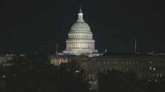 Volební místnosti v USA se zavřely. Souboj o Senát je těsný