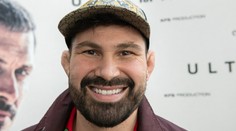 Nadšený Attila Végh hodnotí Kollerův film. Klobouk dolů, Honzo