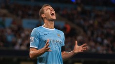 Dostane Čech hvězdnou posilu? Džeko možná přijde do Arsenalu