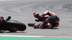 Děsivý pád v MotoGP: Lorenzo vstal, má ale zlomený obratel!