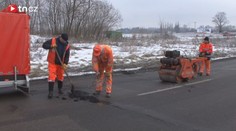 Na silnicích v Karlovarském kraji trápila řidiče ledovka! Řidiči musí být pozorní