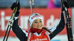 Sexy Wiererová zase v plavkách: Fanoušci šli opět do kolen! FOTO