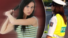Dívka se pletla do bitky 2 mladíků! Napadla i policistku!