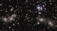 Přelomový objev ve vesmíru. Nová galaxie podle vědců připomíná arašíd