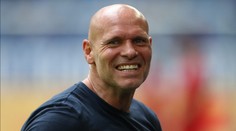 Ošklivé zranění hvězdy Bundesligy. Po skoku do vody přijde o varle
