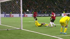 Nedáš, dostaneš! Mladík z United komicky selhal, pak přišel trest