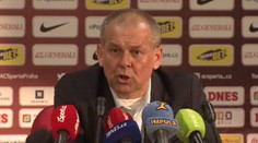 Tři žongly neuděláte! Jak trenér Rada sepsul novináře za kritiku?