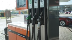 Za benzin si Češi opět připlatí. Cena nafty naopak dál klesá