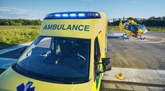 Vážná nehoda u Pardubic. Po srážce kamionu s autem zemřel jeden člověk