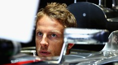 V Suzuce začaly nejlépe McLareny, druhý trénink ovládl Webber