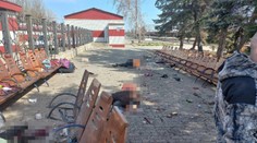Svět je zděšen útokem na uprchlíky na nádraží. Rusové jsou jako teroristé, vzkázali Češi