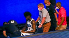 Neklekl při hymně, vzápětí skončil na vozíku! Karma, píší basketbalistovi