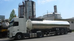 Nebezpečí na D5! Z cisterny uniká chemikálie. Dálnici uzavřou