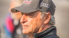 Sainz skončil na Dakaru. A nebo ne? Španěl si převoz do nemocnice rozmyslel
