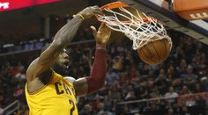LeBron míří ke hvězdám! Sestřelil Nets a má legendy na dosah