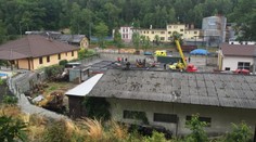 Tragédie: Na dělníky se zřítila konstrukce rozestavěné haly